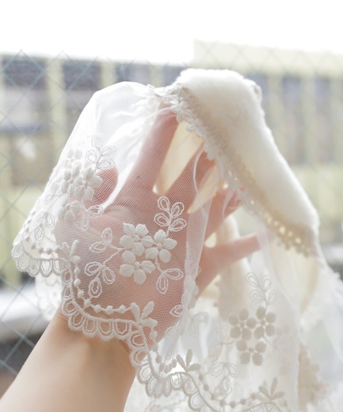 antiqua（アンティカ）の「女の子の理想。チュールファーレースつけ襟