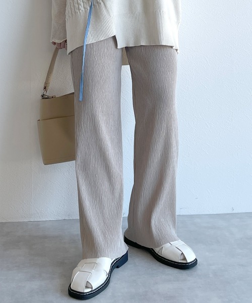 w closet（ダブルクローゼット）の「フリーカットイージーパンツ（その他パンツ・レディース・グレイッシュベージュ/ライム/ブラック/グリーン/サックスブルー/レッド・FREE）」の3枚目の写真