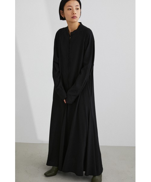 STYLEMIXER（スタイルミキサー）の「サテンフレアワンピース（ワンピース・レディース・ブラック/ライトイエロー/サックスブルー・SMALL/MEDIUM）」の2枚目の写真