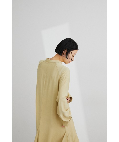 STYLEMIXER（スタイルミキサー）の「サテンフレアワンピース（ワンピース・レディース・ブラック/ライトイエロー/サックスブルー・SMALL/MEDIUM）」の8枚目の写真