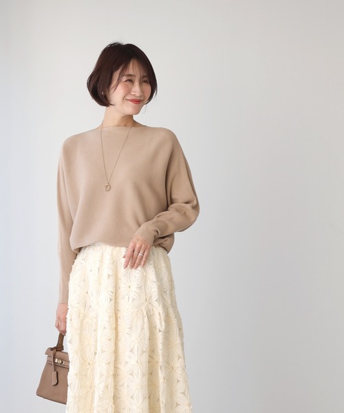 Ehre style(エーレスタイル)の「お客様から大好評!本気で使える「超優秀」ゆるドルマンきれいめニットトップス(ニット/セーター・レディース・ブラック/パープル/グレー/オレンジ/グリーン系その他/ベージュ/アイボリー/ホワイト/桜・FREE)」の22枚目の写真