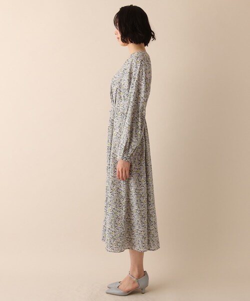 OPAQUE.CLIP（オペークドットクリップ）の「◆小花柄ドルマンワンピース（ワンピース・レディース・パープル系1/ホワイト系3/オレンジ系その他2・36/38）」の5枚目の写真