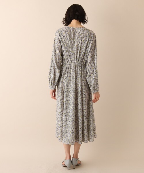 OPAQUE.CLIP（オペークドットクリップ）の「◆小花柄ドルマンワンピース（ワンピース・レディース・パープル系1/ホワイト系3/オレンジ系その他2・36/38）」の6枚目の写真