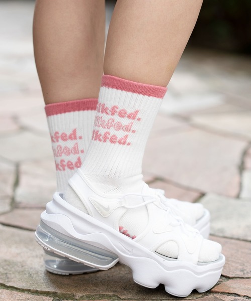 MILKFED.（ミルクフェド）の「TRIPLE COOPER LOGO SOCKS/ブランドロゴ/ミドル丈 靴下/ソックス（ソックス/靴下・レディース・ホワイト/ブラック/レッド/ライトパープル/ライトピンク・ONE SIZE）」の6枚目の写真