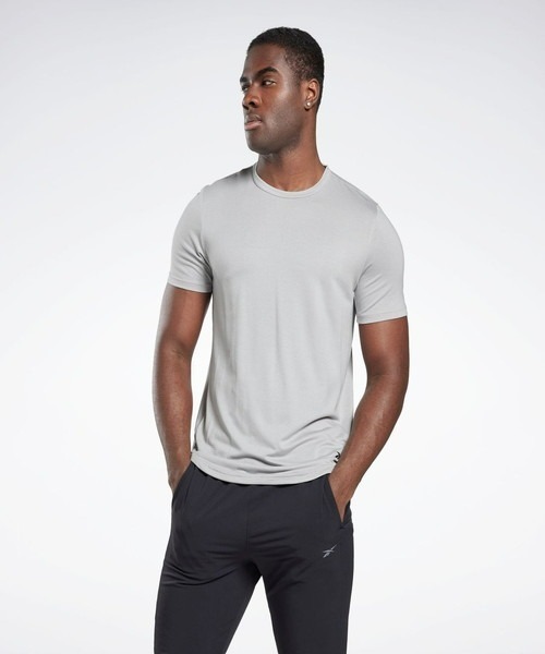 Reebok(リーボック)の「アクティブチル+ドリームブレンド Tシャツ / Activchill+ドリームブレンド T-Shirt(Tシャツ/カットソー・メンズ・アーミー/ベージュ系その他/ブラック/サックスブルー/ライトグレー・MEDIUM/LARGE/SMALL/X-LARGE/XX-LARGE/XXX-LARGE/X-SMALL)」の1枚目の写真