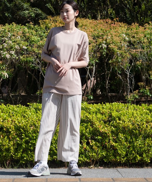 Blue Standard （ブルースタンダード）の「【BLUE STANDARD/ブルースタンダード】汗染みの目立ちにくいゼロステイン　汗シミ防止加工　撥水性　UVカット　胸ポケット付きクルーネックTシャツ（Tシャツ/カットソー・メンズ・ホワイト/ブラック/ダークグリーン/ネイビー/カーキ/サックスブルー/ピンク系その他/ダークベージュ/アーミー・SMALL/MEDIUM/X-LARGE/LARGE）」の18枚目の写真