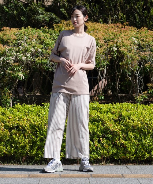 Blue Standard （ブルースタンダード）の「【BLUE STANDARD/ブルースタンダード】汗染みの目立ちにくいゼロステイン　汗シミ防止加工　撥水性　UVカット　胸ポケット付きクルーネックTシャツ（Tシャツ/カットソー・メンズ・ホワイト/ブラック/ダークグリーン/ネイビー/カーキ/サックスブルー/ピンク系その他/ダークベージュ/アーミー・SMALL/MEDIUM/X-LARGE/LARGE）」の19枚目の写真