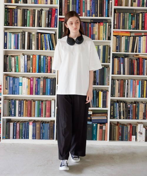 flaner（フラネ）の「Back logo embroidery tee/バックロゴ刺繍Tee（Tシャツ/カットソー・レディース・ホワイト/グレイッシュベージュ・MEDIUM/LARGE）」の11枚目の写真