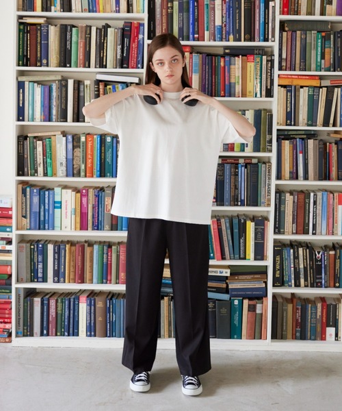 flaner（フラネ）の「Back logo embroidery tee/バックロゴ刺繍Tee（Tシャツ/カットソー・レディース・ホワイト/グレイッシュベージュ・MEDIUM/LARGE）」の12枚目の写真