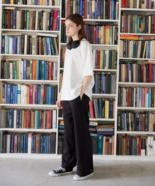 flaner（フラネ）の「Back logo embroidery tee/バックロゴ刺繍Tee（Tシャツ/カットソー・レディース・ホワイト/グレイッシュベージュ・MEDIUM/LARGE）」の13枚目の写真