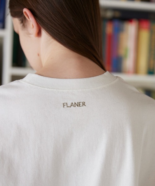 flaner（フラネ）の「Back logo embroidery tee/バックロゴ刺繍Tee（Tシャツ/カットソー・レディース・ホワイト/グレイッシュベージュ・MEDIUM/LARGE）」の9枚目の写真