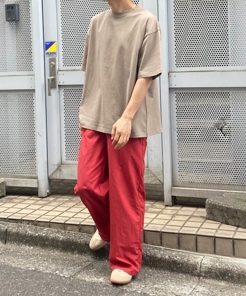 flaner（フラネ）の「Back logo embroidery tee/バックロゴ刺繍Tee（Tシャツ/カットソー・レディース・ホワイト/グレイッシュベージュ・MEDIUM/LARGE）」の4枚目の写真