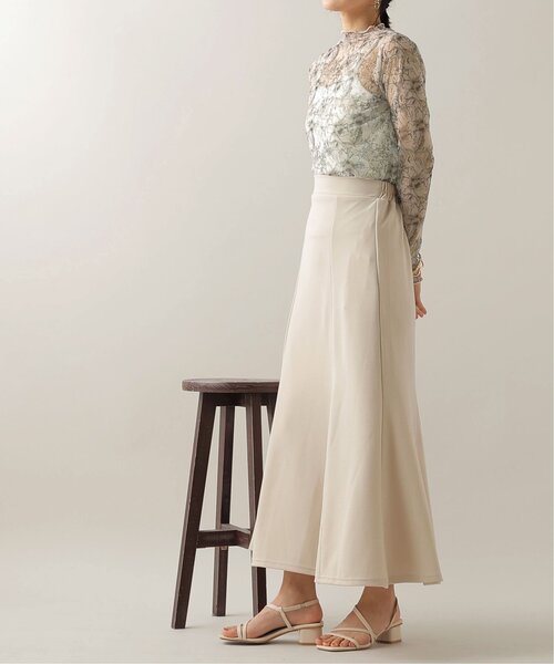 frames RAY CASSIN（フレームスレイカズン）の「シアーアートフラワーボトルネックプルオーバー（Tシャツ/カットソー・レディース・オフホワイト/ベージュ系・FREE）」の5枚目の写真