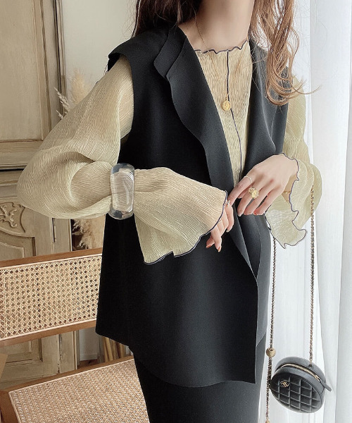 ISOOK(アイスー)の「Back tuck gillet / バックタックジレ(meg select)(その他アウター・レディース・ブラック/ブラウン・FREE)」の3枚目の写真