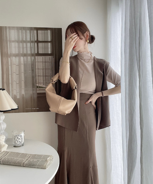 ISOOK(アイスー)の「Back tuck gillet / バックタックジレ(meg select)(その他アウター・レディース・ブラック/ブラウン・FREE)」の16枚目の写真