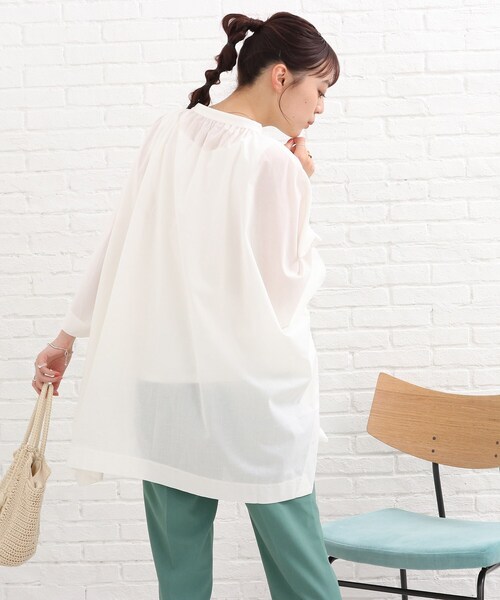 SHOO・LA・RUE（シューラルー）の「◆スクエアポンチョシャツ（シャツ/ブラウス・レディース・ホワイト系/ブラック/ピンク系・00）」の22枚目の写真