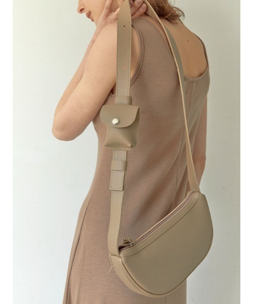 ACYM（アシーム）の「Twin pouch body バッグ（ショルダーバッグ・レディース・ブラック/ベージュ/モカ・FREE）」の7枚目の写真