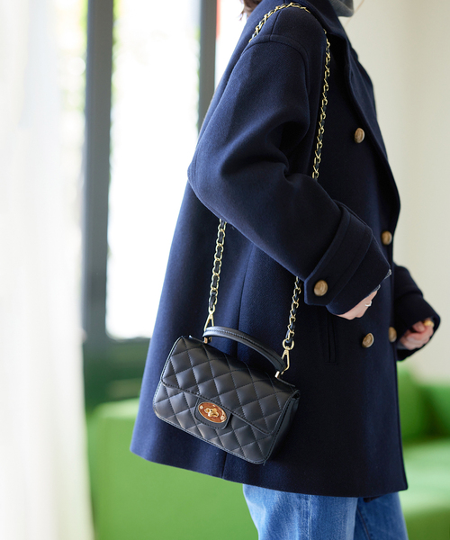 AULENTTI（オウレンティ）の「■■■【AULENTTI/オウレンティ】チェーンハンドルバッグ（ショルダーバッグ・レディース・カーキ/キャメル/ブラック・FREE）」の5枚目の写真