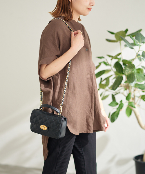 AULENTTI（オウレンティ）の「■■■【AULENTTI/オウレンティ】チェーンハンドルバッグ（ショルダーバッグ・レディース・カーキ/キャメル/ブラック・FREE）」の9枚目の写真