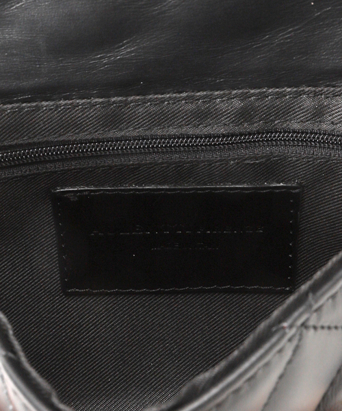 AULENTTI（オウレンティ）の「■■■【AULENTTI/オウレンティ】チェーンハンドルバッグ（ショルダーバッグ・レディース・カーキ/キャメル/ブラック・FREE）」の21枚目の写真