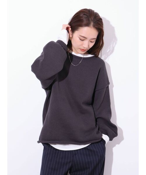 Ungrid（アングリッド）の「アウトリンキングクルーネックニット（ニット/セーター・レディース・チャコールグレー/オフホワイト/オレンジ/ブルー/グリーン・FREE）」の2枚目の写真