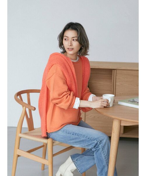 Ungrid（アングリッド）の「アウトリンキングクルーネックニット（ニット/セーター・レディース・チャコールグレー/オフホワイト/オレンジ/ブルー/グリーン・FREE）」の20枚目の写真