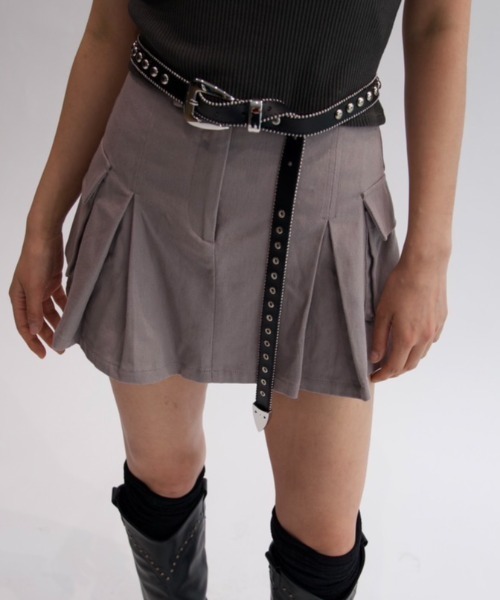 BLONDEY（ブロンディ）の「カーゴプリーツミニスカート（スカート・レディース・ブラック/ベージュ/カーキ/チャコールグレー/レッド/グレー・SMALL/MEDIUM）」の14枚目の写真