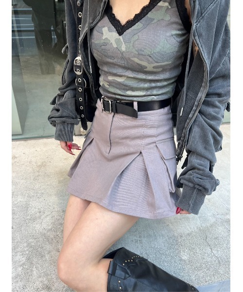 BLONDEY（ブロンディ）の「カーゴプリーツミニスカート（スカート・レディース・ブラック/ベージュ/カーキ/チャコールグレー/レッド/グレー・SMALL/MEDIUM）」の22枚目の写真