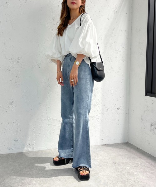 apres jour mignon(アプレジュールミニョン)の「Vネック袖ボリュームブラウス【ZOZOTOWN限定アイテム】(シャツ/ブラウス・レディース・オフホワイト/ブラック/カーキ・X-LARGE/フリー)」の9枚目の写真