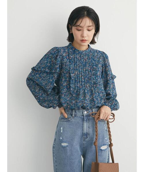 Green Parks(グリーンパークス)の「花柄フリルブラウス(シャツ/ブラウス・レディース・ブラック/ブルー・FREE)」の5枚目の写真