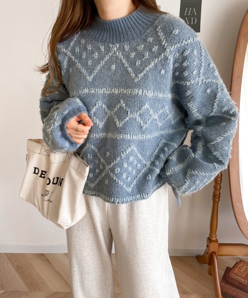 classicalelf（クラシカルエルフ）の「レトロに味付け。ループヤーン3Dジャガードハイネックニットプルオーバー（ニット/セーター・レディース・ベージュ/チャコールグレー/ブルー/アイボリー・MEDIUM/X-LARGE/LARGE/SMALL）」の6枚目の写真