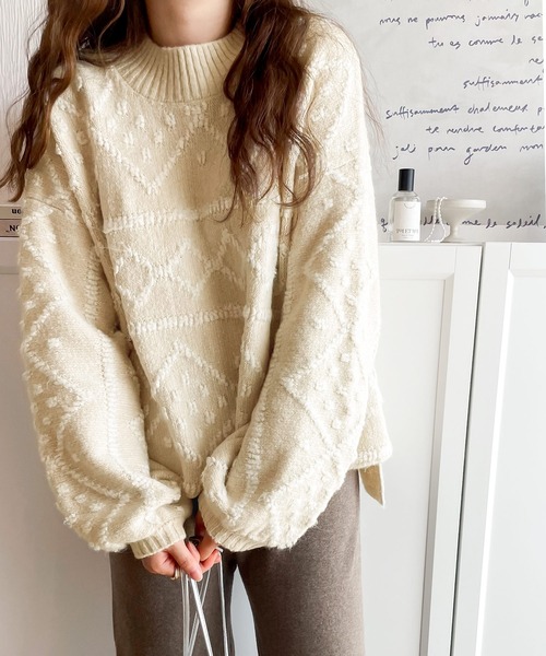 セール】レトロに味付け。ループヤーン3Dジャガードハイネックニット