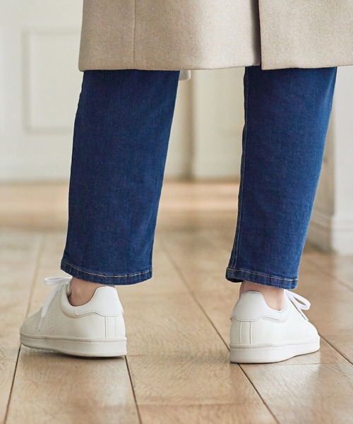 Honeys(ハニーズ)の「快適コートスニーカー(スニーカー・レディース・ホワイト/グレイッシュベージュ/ブラック/ホワイト×ブラック・M/LL/L/S)」の8枚目の写真