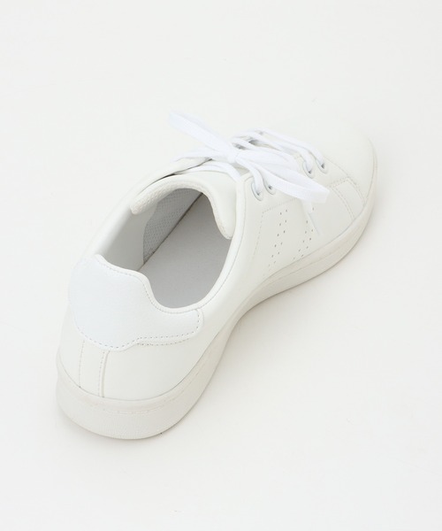 Honeys(ハニーズ)の「快適コートスニーカー(スニーカー・レディース・ホワイト/グレイッシュベージュ/ブラック/ホワイト×ブラック・M/LL/L/S)」の15枚目の写真