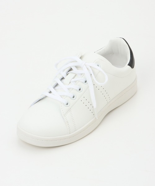 Honeys(ハニーズ)の「快適コートスニーカー(スニーカー・レディース・ホワイト/グレイッシュベージュ/ブラック/ホワイト×ブラック・M/LL/L/S)」の20枚目の写真