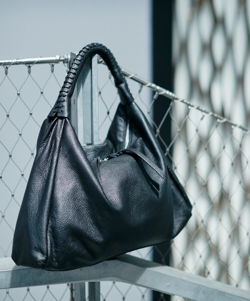 IO PELLE(イオペレ)の「(IO PELLE)ワンハンドルショルダーバッグ(ショルダーバッグ・レディース・ブラック/イエロー・FREE)」の2枚目の写真