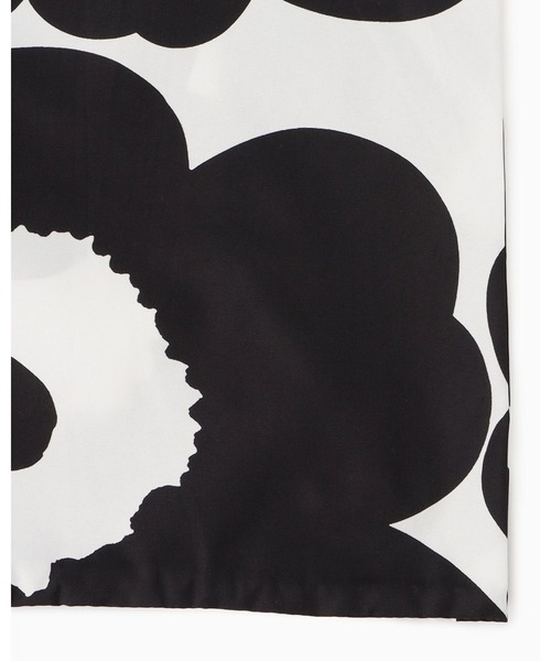 marimekko(マリメッコ)の「Unikko / Smartbag(エコバッグ/サブバッグ・レディース・ブラック×ホワイト・FREE)」の5枚目の写真