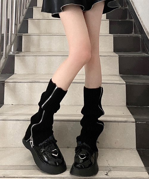 .KOM(ドットコム)の「A'GEM/9 × .kom『.komセレクト/ドットケーオーエムセレクト』ZIP付レッグウォーマー(レッグウォーマー・メンズ・ブルー/ブラック/ホワイト/グレー・FREE)」の9枚目の写真