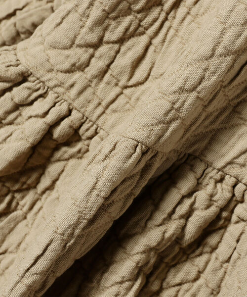 BLACK CRANE（ブラッククレーン）の「BLACK CRANE / ラッフル トップ（シャツ/ブラウス・レディース・ブラック系その他4/ベージュ・X-SMALL）」の7枚目の写真