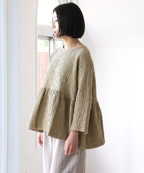 BLACK CRANE（ブラッククレーン）の「BLACK CRANE / ラッフル トップ（シャツ/ブラウス・レディース・ブラック系その他4/ベージュ・X-SMALL）」の14枚目の写真