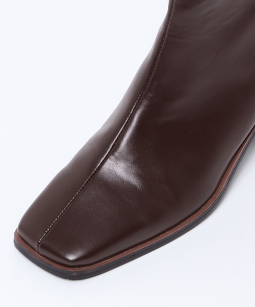 Andemiu（アンデミュウ）の「バックジップショートブーツ169318（ブーツ・レディース・ブラック/ベージュ/ワイン・MEDIUM/LARGE）」の15枚目の写真