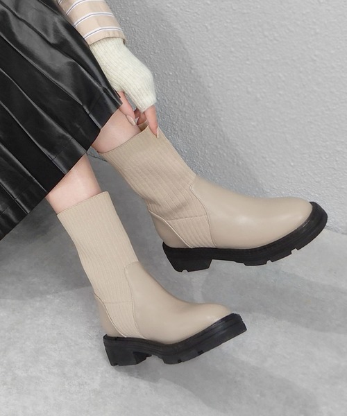 minia（ミニア）の「ソックスミドルブーツ（ブーツ・レディース・カーキ/グレイッシュベージュ/ブラック・S/M/L）」の6枚目の写真