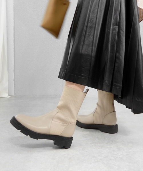 minia（ミニア）の「ソックスミドルブーツ（ブーツ・レディース・カーキ/グレイッシュベージュ/ブラック・S/M/L）」の14枚目の写真