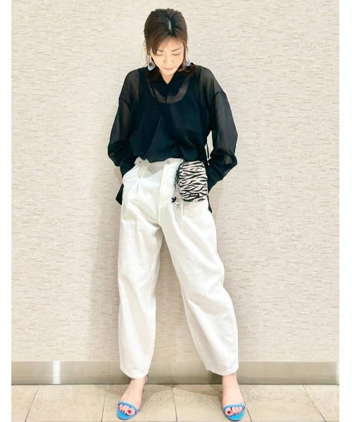 BAYFLOW(ベイフロー)の「カーブジーンズ23SS(デニムパンツ・レディース・サックスブルー/インディゴブルー/オフホワイト/ブラック/ブルー・SMALL/MEDIUM/LARGE/X-SMALL)」の21枚目の写真