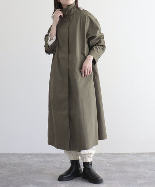 fredy emue（フレディエミュ）の「ナイロンステンカラーコート（ステンカラーコート・レディース・アイボリー/カーキ/ブラック・38）」の3枚目の写真