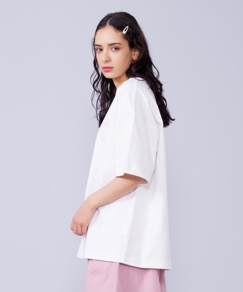 MILKFED.（ミルクフェド）の「MELT BAR LOGO WIDE S/S TEE（Tシャツ/カットソー・レディース・ブラック/オフホワイト/ホワイト・ONE SIZE）」の9枚目の写真