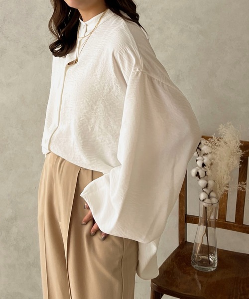 apres jour clair（アプレジュールクレア）の「【apres jour clair】袖ボリュームバンドカラーシャツ【ZOZOTOWN限定アイテム】（シャツ/ブラウス・レディース・ベージュ/モカ/ピンクベージュ/オフホワイト/アイボリー・フリー/X-LARGE）」の11枚目の写真