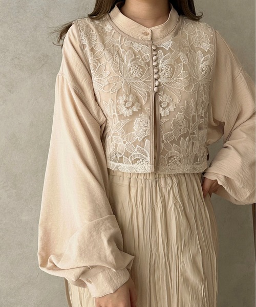 apres jour clair（アプレジュールクレア）の「【apres jour clair】袖ボリュームバンドカラーシャツ【ZOZOTOWN限定アイテム】（シャツ/ブラウス・レディース・ベージュ/モカ/ピンクベージュ/オフホワイト/アイボリー・フリー/X-LARGE）」の9枚目の写真