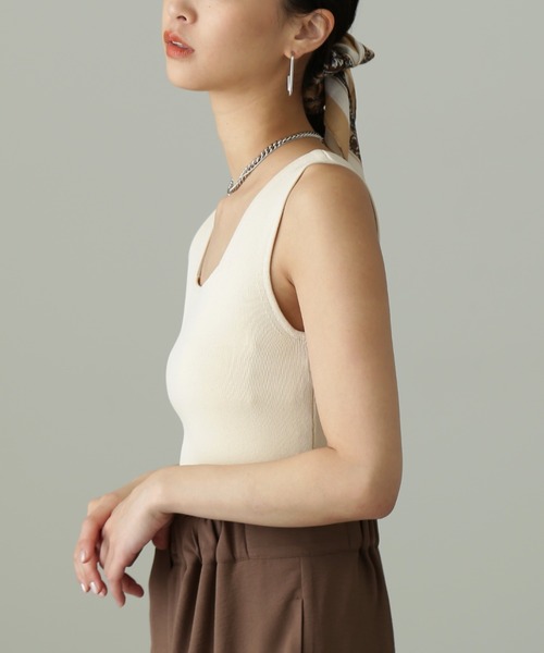 FREE'S MART（フリーズマート）の「◆[洗える]マシンウォッシャブルスクエアネックタンクニット（ニット/セーター・レディース・グリーン/ホワイト/レッド/ブラック・FREE）」の14枚目の写真