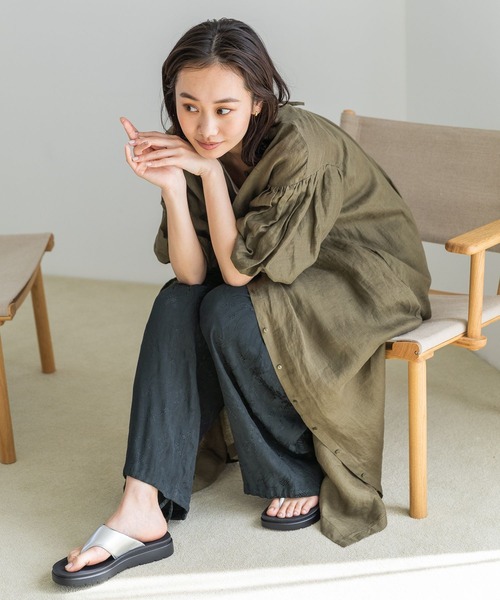 niko and...(ニコアンド)の「FINEリネン2WAYワンピース(ワンピース・レディース・レッド/スモーク/オリーブ/ブルー・MEDIUM/LARGE)」の20枚目の写真